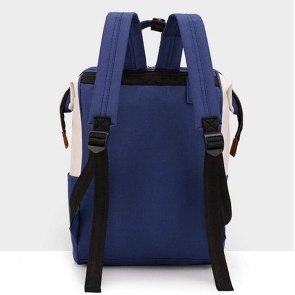 Large Capacity Backpack - Picture 3 of 5